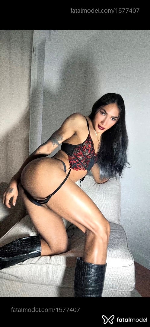 Acompanhante mulher trans com cabelo castanho de olhos castanhos em Petrópolis - Brunna Tavares