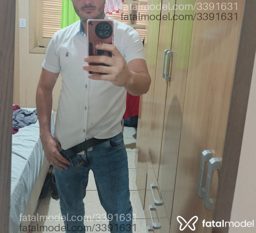 Acompanhante homem morena (o) de olhos castanhos em Porto Alegre - Cubano