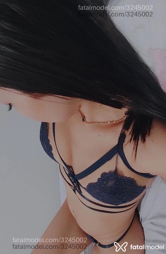 Acompanhante mulher morena (o) de olhos pretos - Bruninha