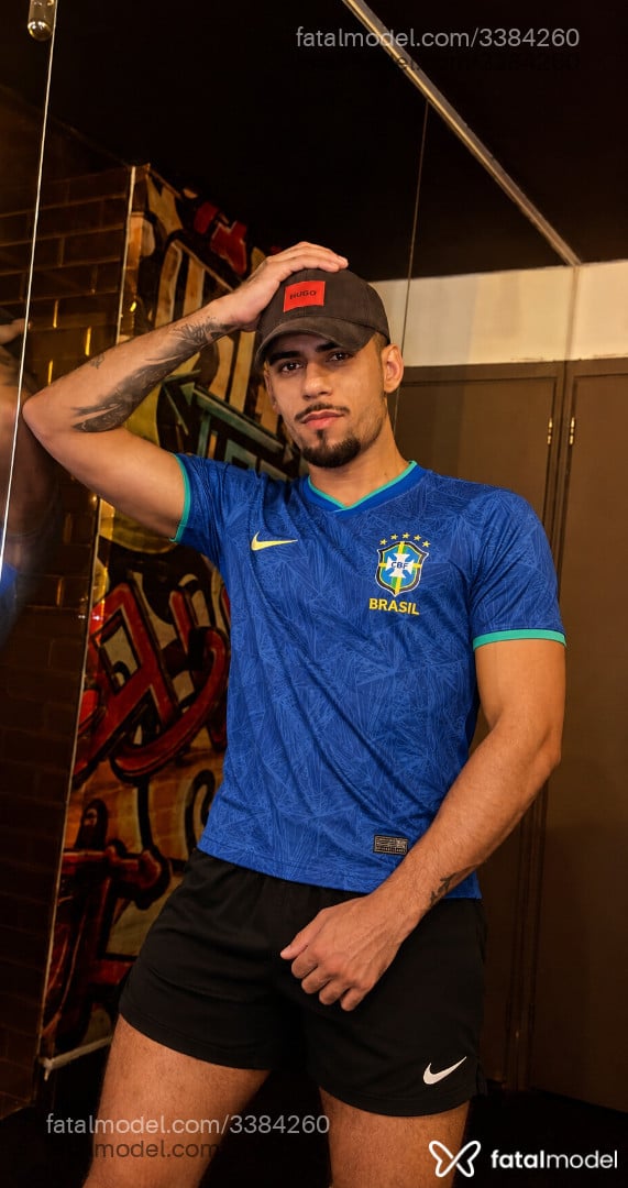 Acompanhante homem morena (o) de olhos castanhos em São Paulo - Jean