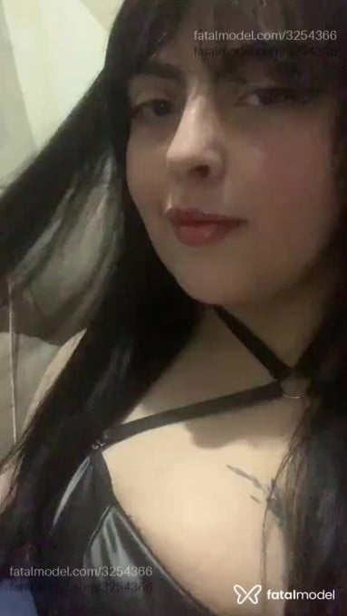 Acompanhante mulher morena (o) de olhos castanhos em São Paulo Acompanhante mulher morena (o) de olhos castanhos em São Paulo - Pammmm