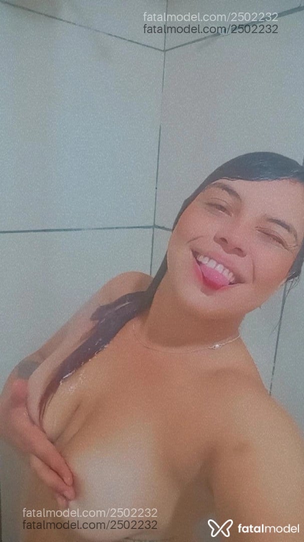 Acompanhante mulher com cabelo castanho de olhos castanhos em Imbituba - Renata Garcia