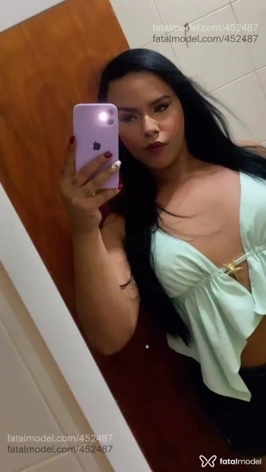 Acompanhante travesti morena (o) de olhos mel em Maringá - Brumete