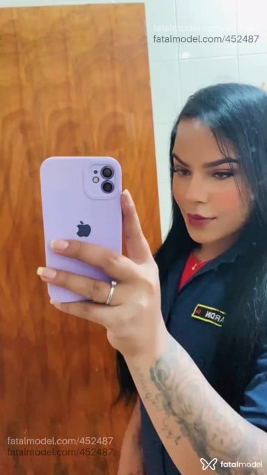 Acompanhante travesti morena (o) de olhos mel em Maringá Acompanhante travesti morena (o) de olhos mel em Maringá - Brumete
