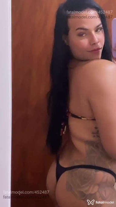 Acompanhante travesti morena (o) de olhos mel em Maringá Acompanhante travesti morena (o) de olhos mel em Maringá - Brumete