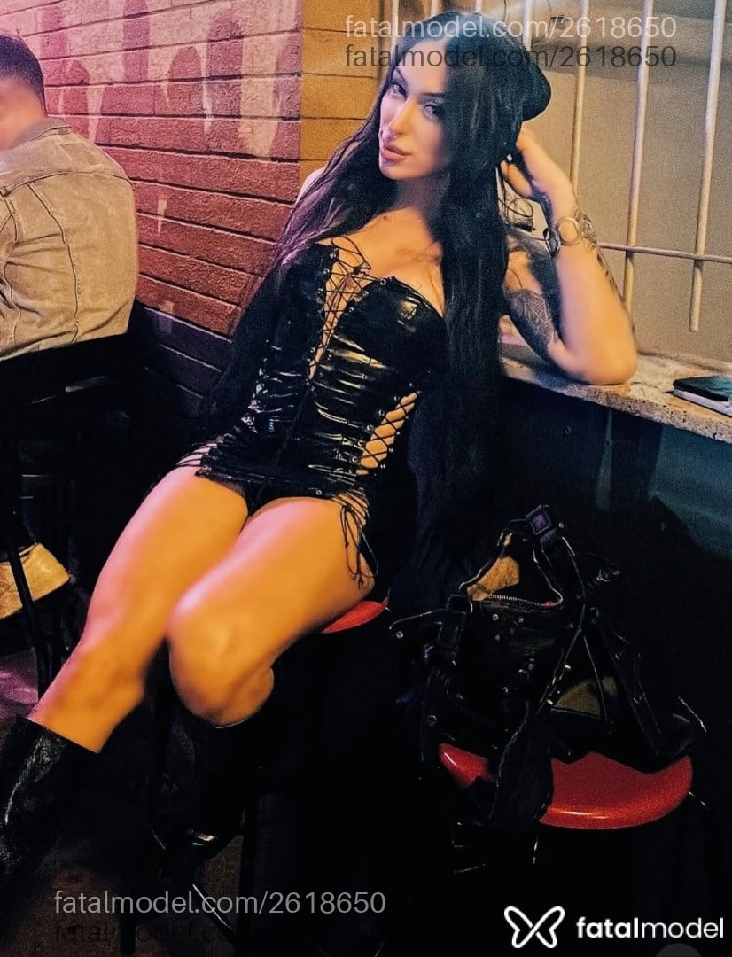 Acompanhante mulher trans morena (o) de olhos castanhos em Ribeirão Preto - Barbara