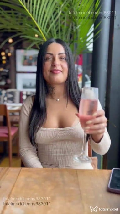 Acompanhante mulher morena (o) de olhos mel em Passo Fundo - Demi Bueno