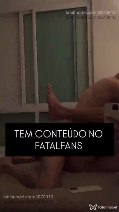 Acompanhante homem com cabelo castanho de olhos castanhos em Curitiba Acompanhante homem com cabelo castanho de olhos castanhos em Curitiba - Matheus
