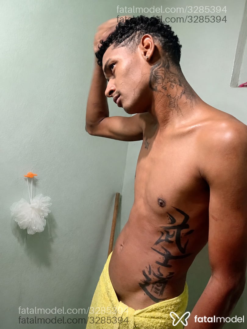 Acompanhante homem com cabelo castanho de olhos castanhos em Luís Eduardo Magalhães - Gustavo