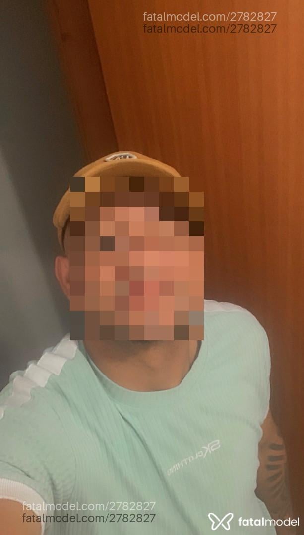 Acompanhante homem morena (o) de olhos castanhos em Tijucas - Felipe