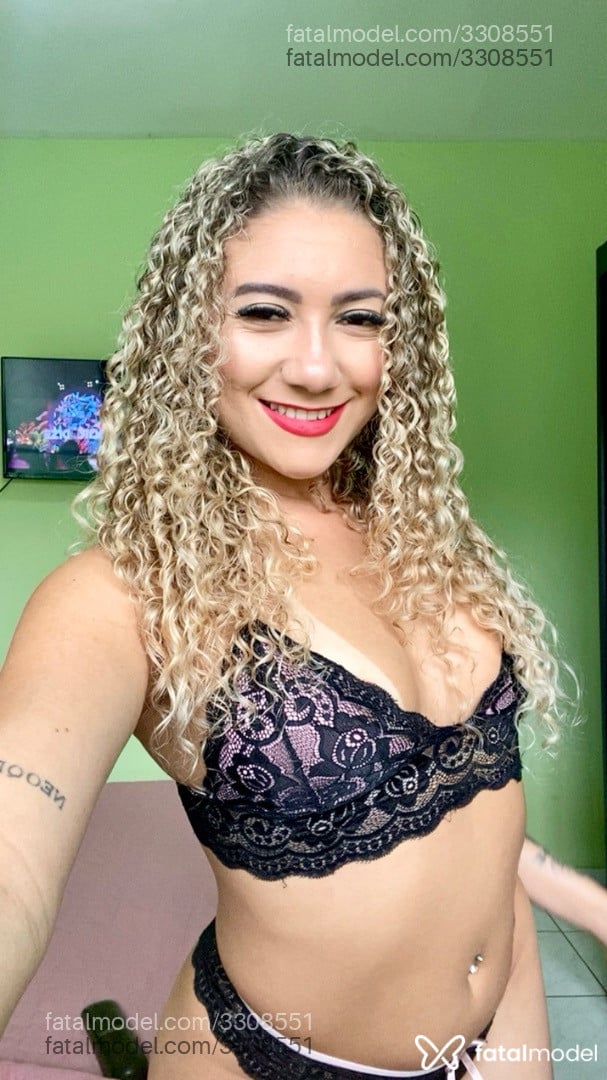 Acompanhante mulher loira (o) de olhos castanhos em Nova Iguaçu Acompanhante mulher loira (o) de olhos castanhos em Nova Iguaçu - Luana Silva