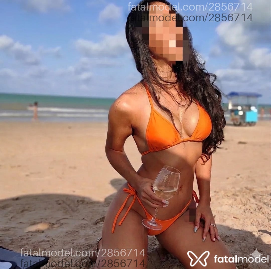 Acompanhante mulher morena (o) de olhos castanhos em João Pessoa - Helena Rocha
