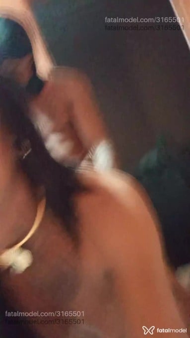 Acompanhante mulher trans morena (o) de olhos castanhos - Beatriz Xavier