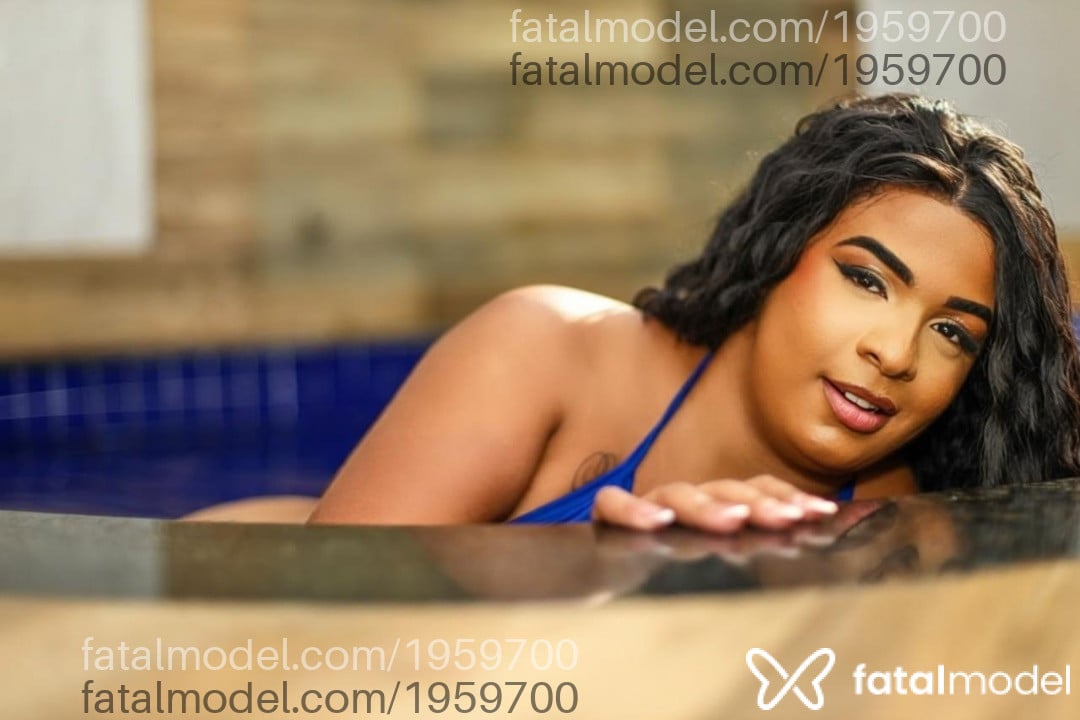 Acompanhante mulher trans morena (o) de olhos mel em Juiz de Fora - Lara Soares