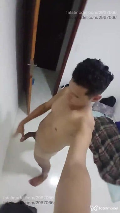 Acompanhante homem com cabelo castanho de olhos castanhos - Jander