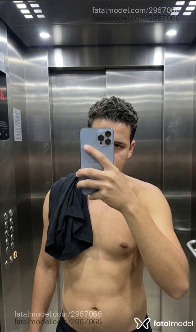 Acompanhante homem com cabelo castanho de olhos castanhos em Rio de Janeiro - Jander