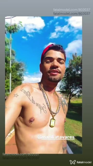 Acompanhante homem com cabelo castanho de olhos verdes em Goiânia Acompanhante homem com cabelo castanho de olhos verdes em Goiânia - David Antonni
