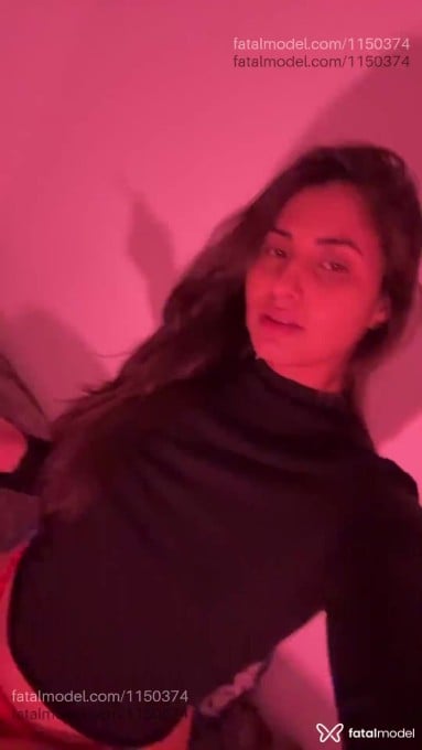 Acompanhante mulher com cabelo castanho de olhos castanhos em Virtual - Sabrina