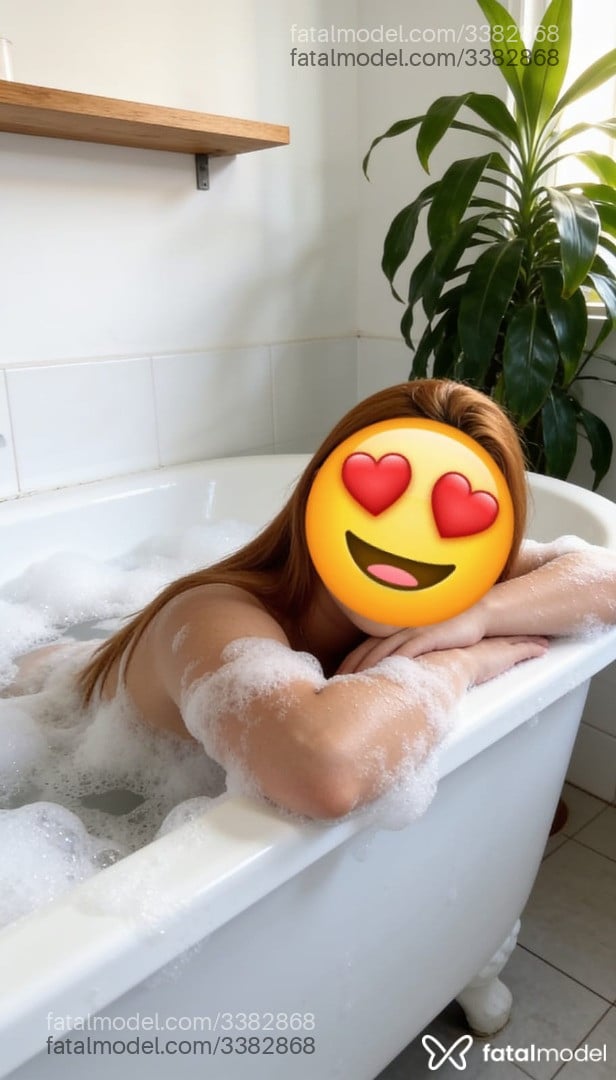 Acompanhante mulher ruiva (o) de olhos castanhos - Agatha