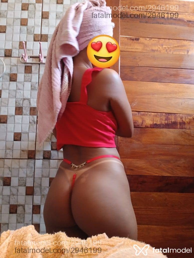 Acompanhante mulher morena (o) de olhos pretos - Josy