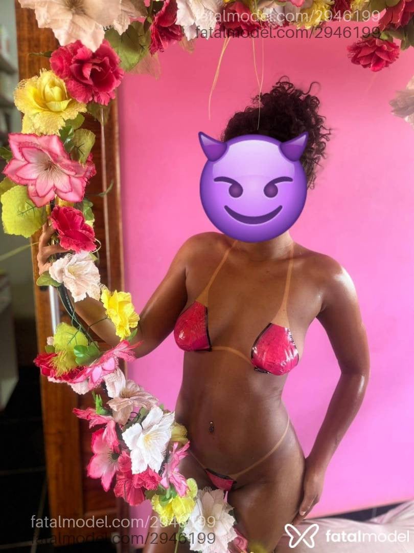 Acompanhante mulher morena (o) de olhos pretos - Josy