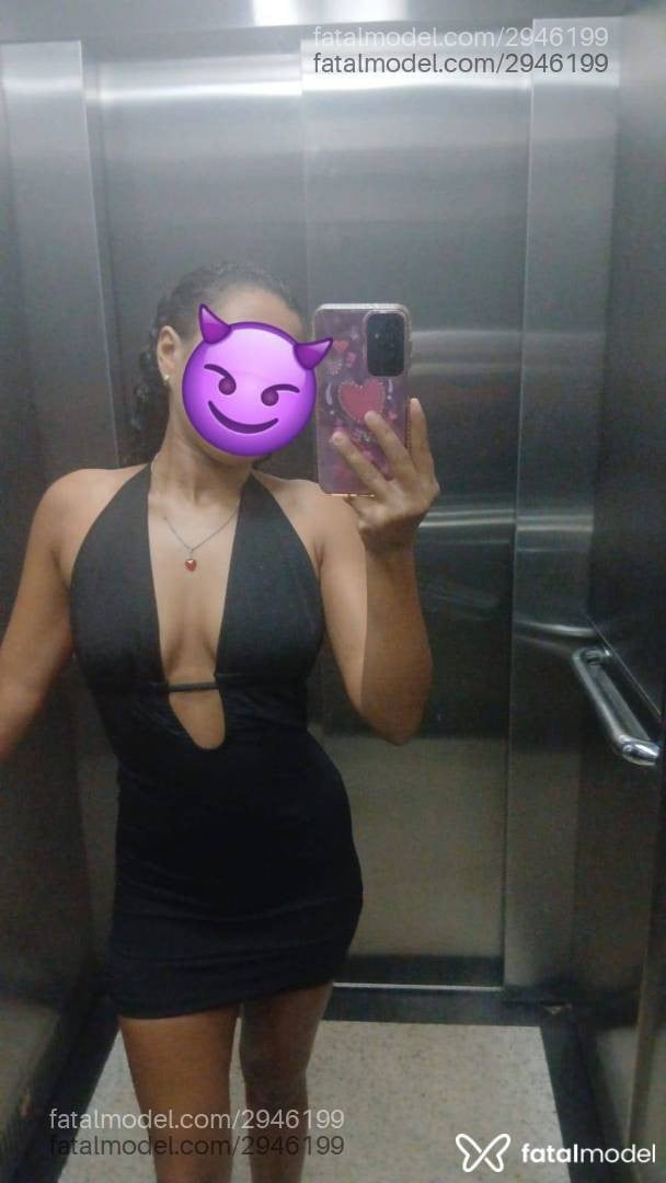 Acompanhante mulher morena (o) de olhos pretos - Josy