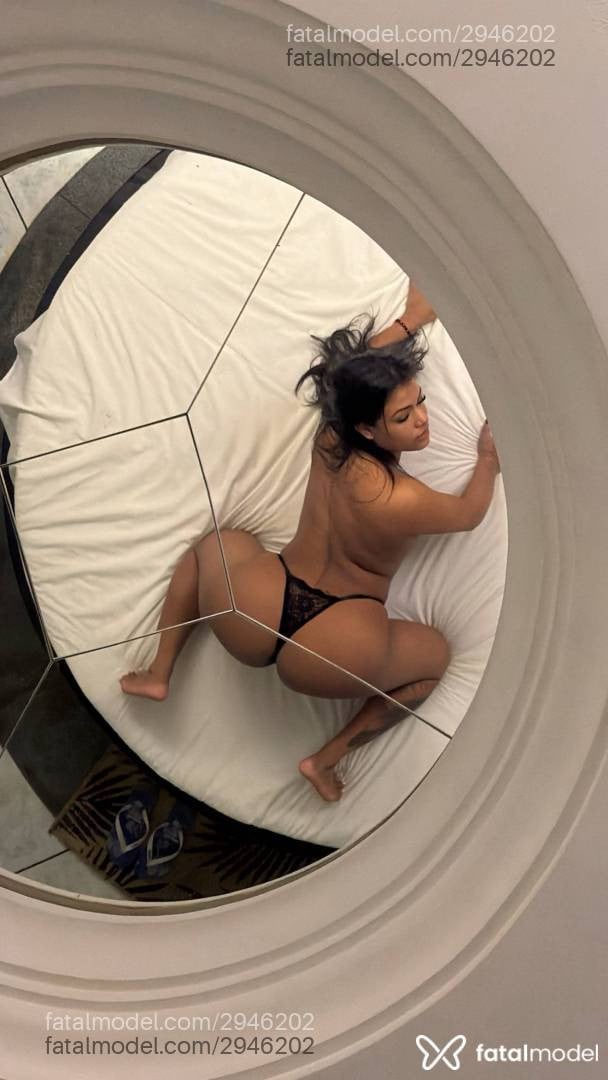 Acompanhante mulher morena (o) de olhos pretos - índiasfd