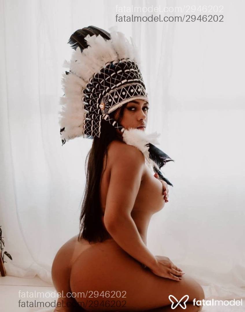 Acompanhante mulher morena (o) de olhos pretos - índiasfd
