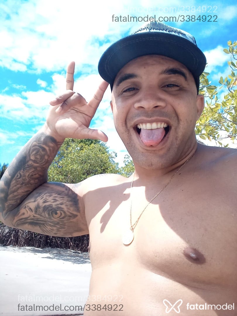 Acompanhante homem com cabelo castanho de olhos castanhos em Recife - Jsilva