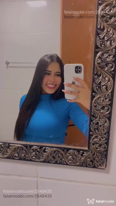 Acompanhante mulher morena (o) de olhos castanhos - Livia
