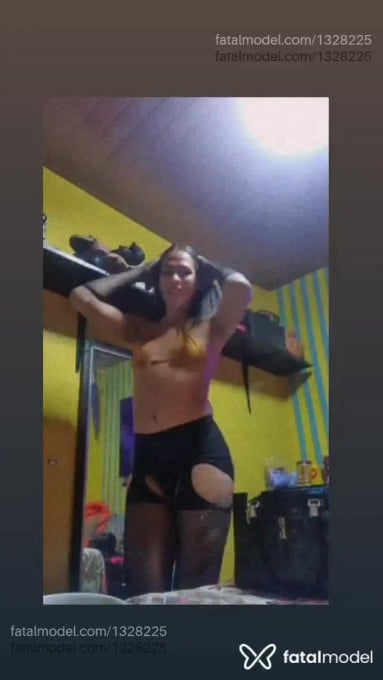 Acompanhante travesti morena (o) de olhos castanhos em Ourinhos - Maria