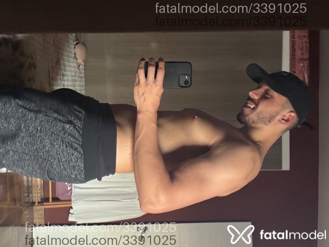 Acompanhante homem com cabelo castanho de olhos castanhos em São Paulo - Matteo