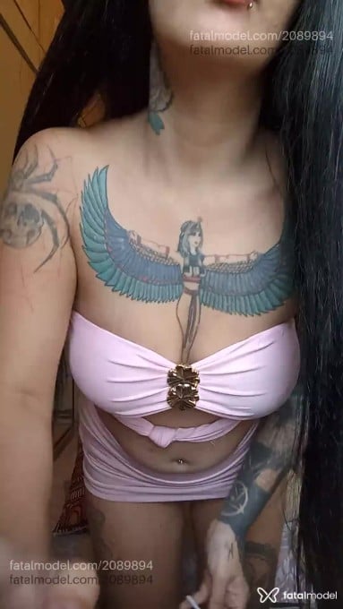 Acompanhante mulher morena (o) de olhos castanhos - Mirella Acompanhante mulher morena (o) de olhos castanhos - Mirella