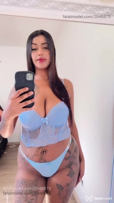 Acompanhante mulher com cabelo castanho de olhos pretos em Sorocaba Acompanhante mulher com cabelo castanho de olhos pretos em Sorocaba - Nicole