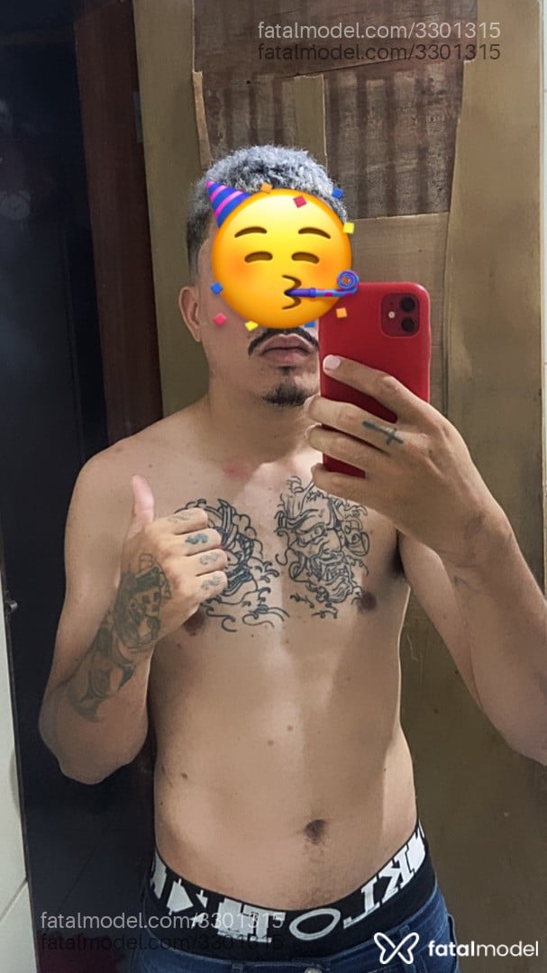Acompanhante homem com cabelo grisalho de olhos castanhos em Sinop - Gabriel