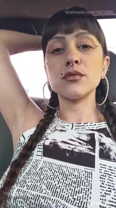 Acompanhante mulher com cabelo castanho de olhos castanhos - Nathaly Acompanhante mulher com cabelo castanho de olhos castanhos - Nathaly