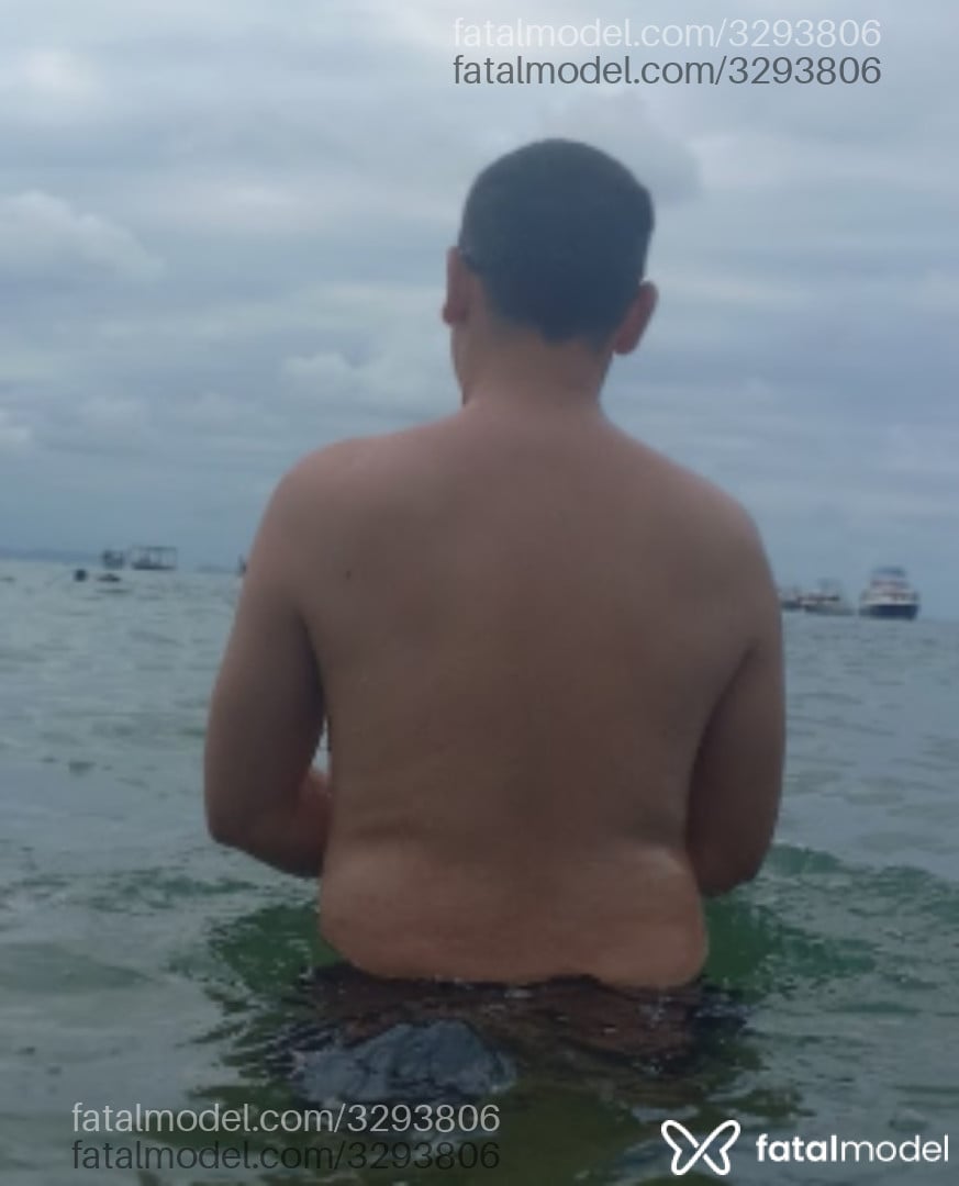 Acompanhante homem com cabelo castanho de olhos castanhos - João Pedro