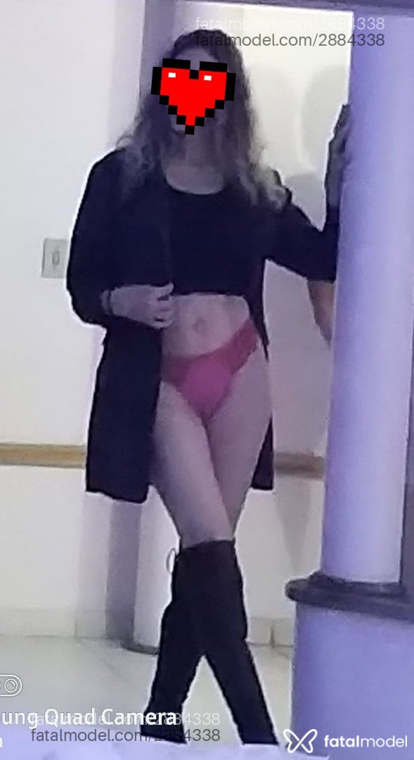 Acompanhante mulher loira (o) de olhos azuis - Lauren Acompanhante mulher loira (o) de olhos azuis - Lauren
