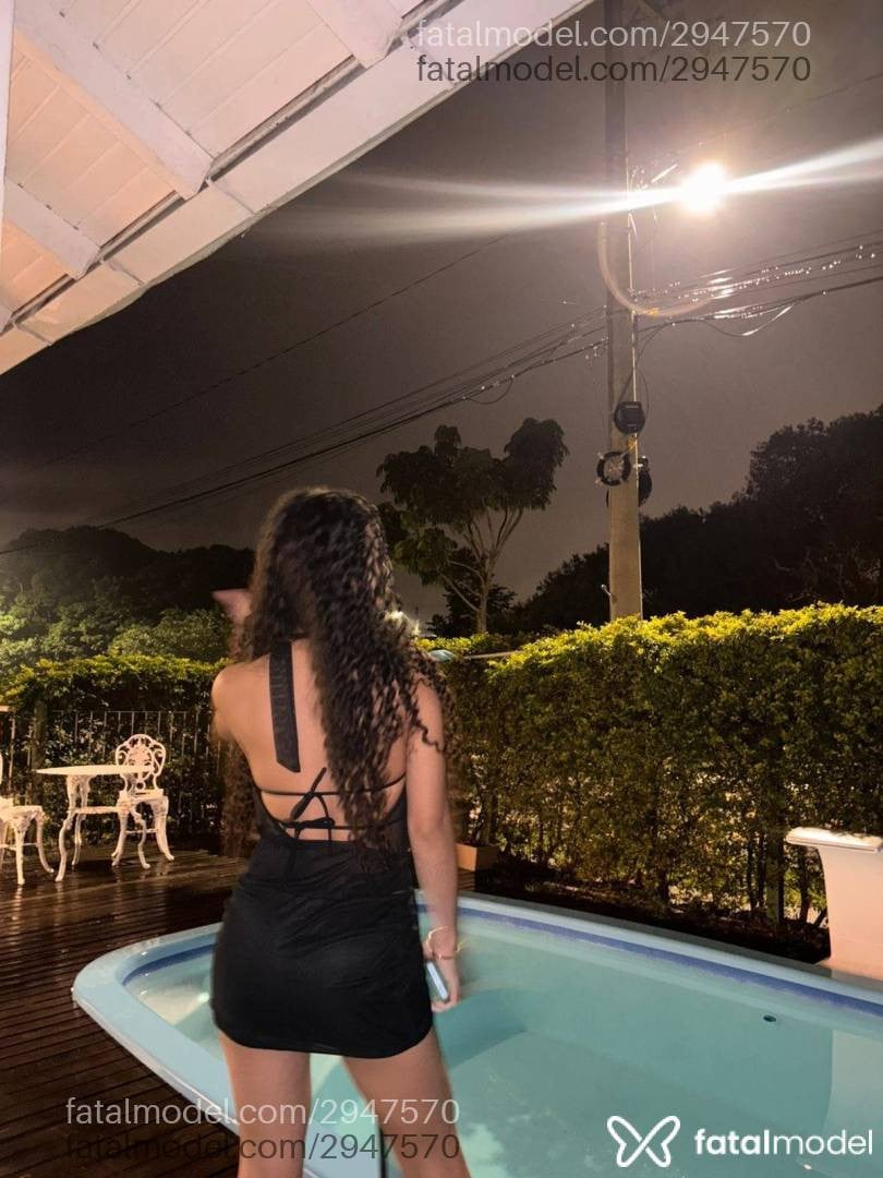 Acompanhante mulher morena (o) de olhos castanhos - Stella