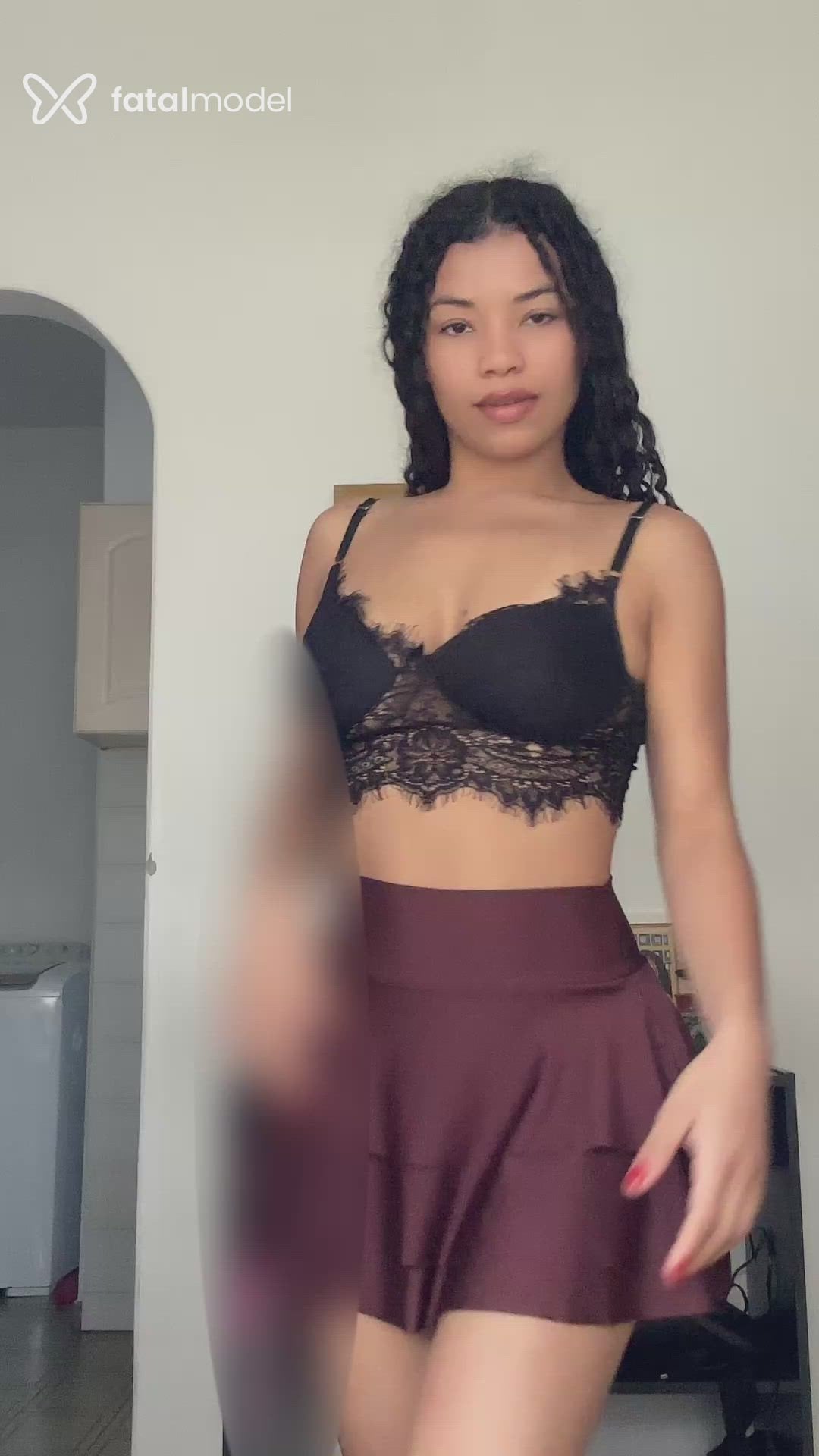 Acompanhante mulher morena (o) de olhos castanhos - Luna Acompanhante mulher morena (o) de olhos castanhos - Luna