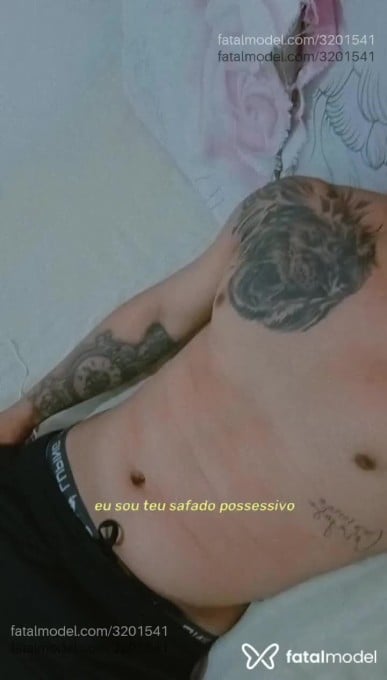 Acompanhante homem com cabelo castanho de olhos castanhos em Aperibé Acompanhante homem com cabelo castanho de olhos castanhos em Aperibé - Joab Silva
