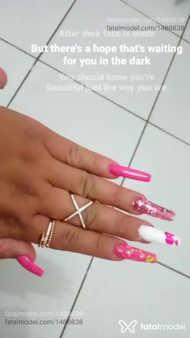 Acompanhante mulher com cabelo castanho de olhos castanhos em Paraíso do Tocantins Acompanhante mulher com cabelo castanho de olhos castanhos em Paraíso do Tocantins - Melhorboquete