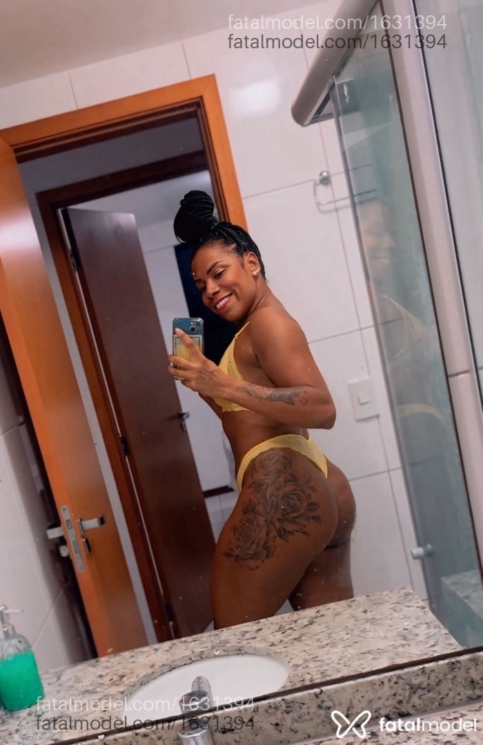 Acompanhante mulher com cabelo castanho de olhos castanhos em Recife - Monique