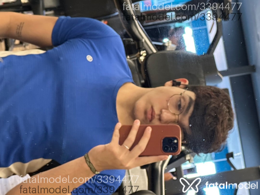 Acompanhante homem com cabelo castanho de olhos castanhos em Brasília - Robert Leandro