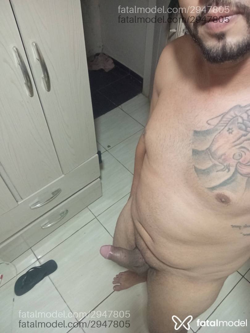 Acompanhante homem morena (o) de olhos pretos - Pedro