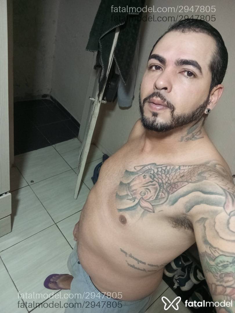 Acompanhante homem morena (o) de olhos pretos - Pedro