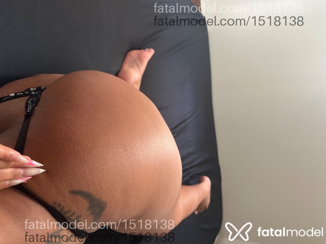 Acompanhante mulher com cabelo castanho de olhos castanhos em Betim - Isabella