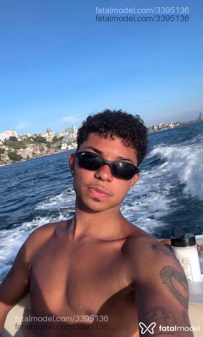 Acompanhante homem morena (o) de olhos pretos em Salvador - Eduardo