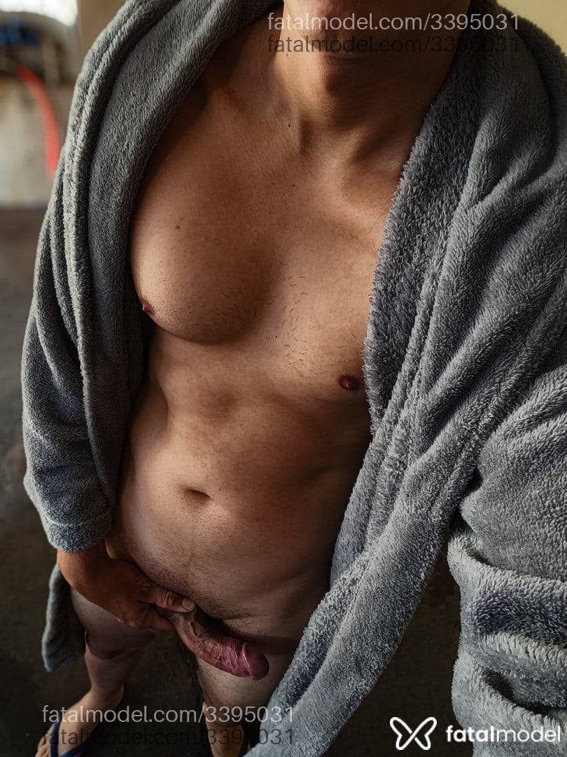 Acompanhante homem morena (o) de olhos castanhos em Uberaba - Vitto Clemenze