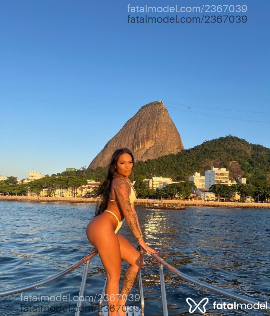 Acompanhante mulher morena (o) de olhos pretos - Madu